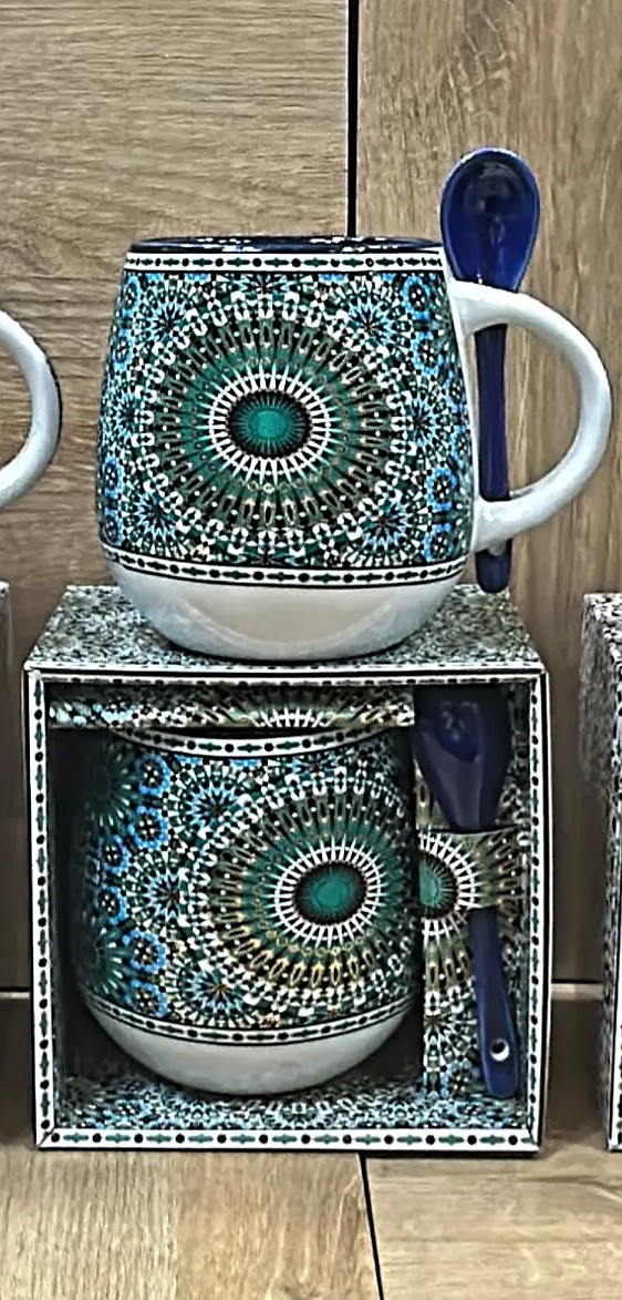 Mug en céramique avec cuillère motif mandala